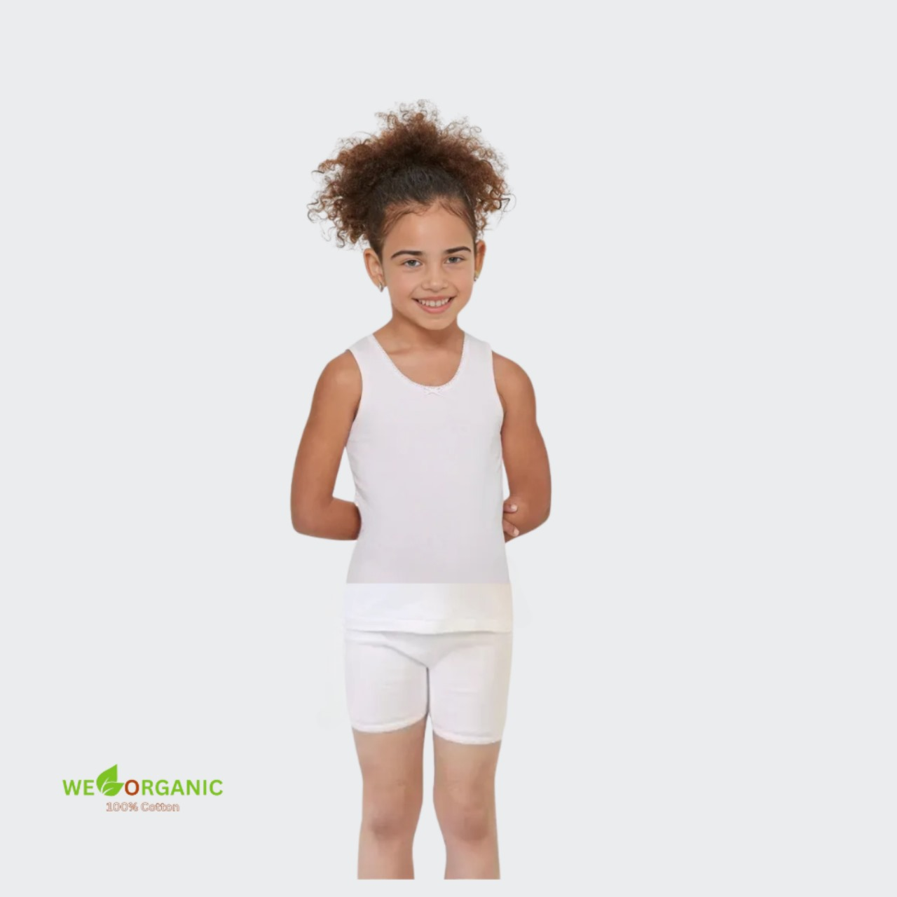 قميص شيال وشورت مطرز بالدانتيل